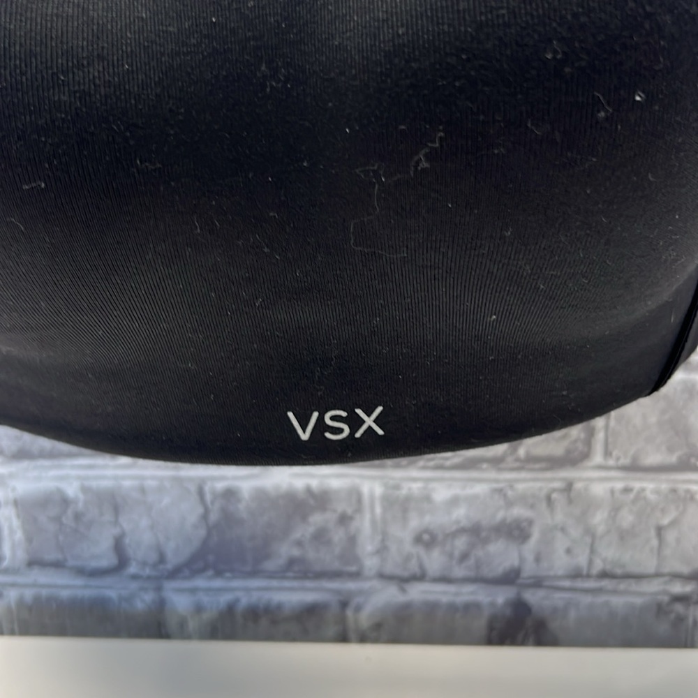 Victoria's Secret's Sport bra - Picture 3 of 9
